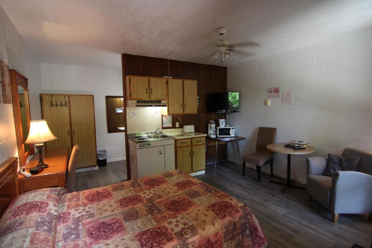 Motel Lennoxville Sherbrooke Exterior foto